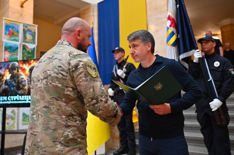 В атріумі ОВА нагородили бійців батальйону «Стрілецький»