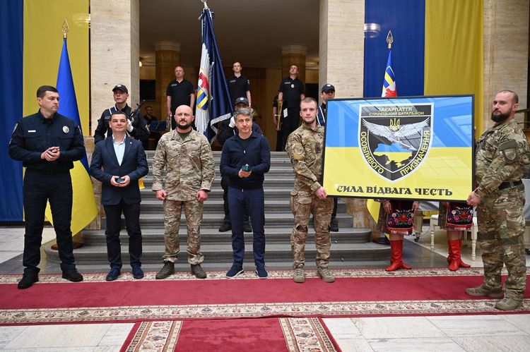 В атріумі ОВА нагородили бійців батальйону «Стрілецький»