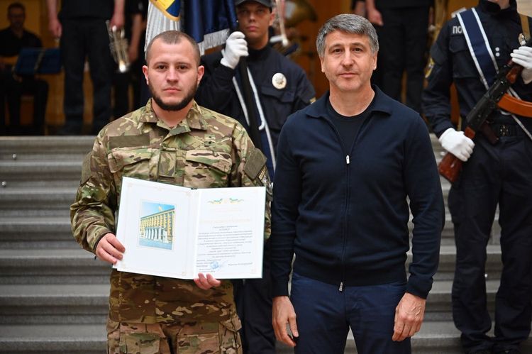 В атріумі ОВА нагородили бійців батальйону «Стрілецький»