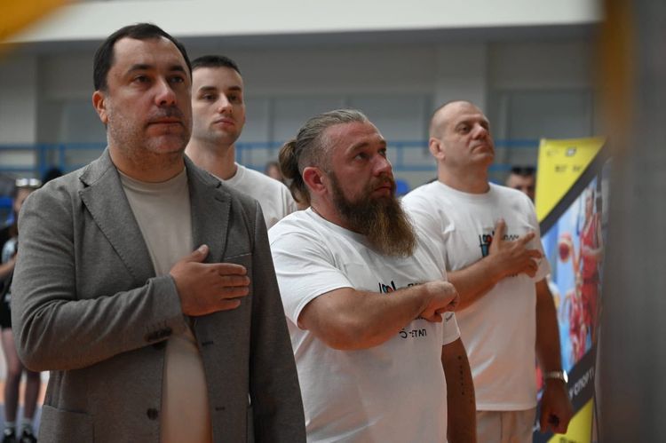250 гандболісток, 20 команд та один кубок: в Ужгороді стартував фінал шкільних ліг