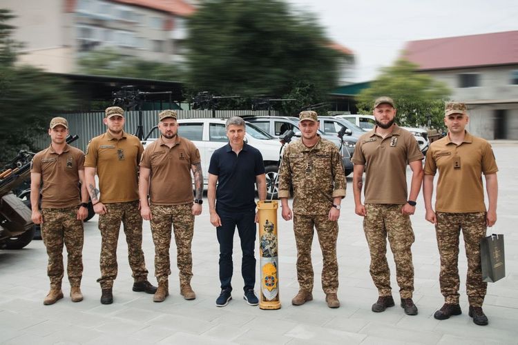 Голова ОВА передав партію спецобладнання закарпатським нацгвардійцям