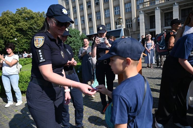 На Закарпатті стартував патріотичний наметовий табір «Бойові хом’ячки»