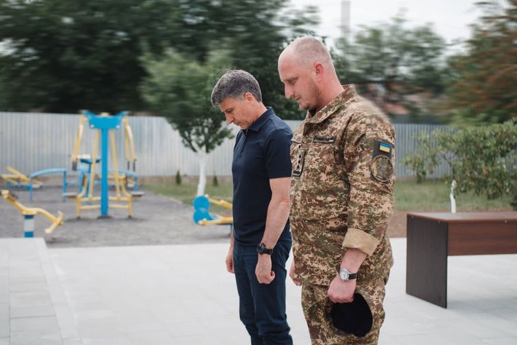 Голова ОВА передав партію спецобладнання закарпатським нацгвардійцям