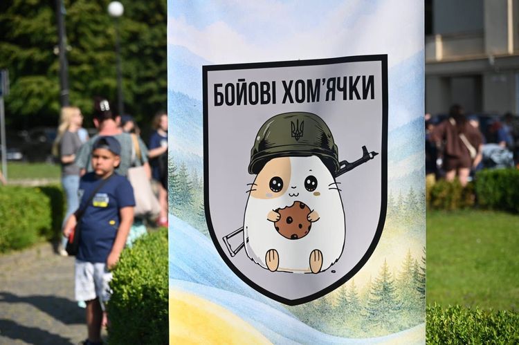 На Закарпатті стартував патріотичний наметовий табір «Бойові хом’ячки»