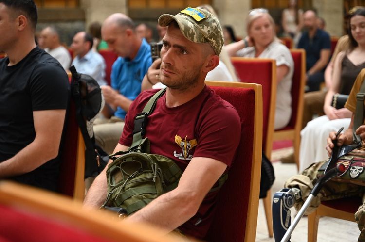 38 родин закарпатських військових та ветеранів отримали сертифікати на житло
