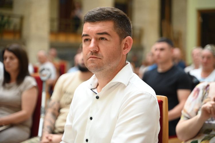 38 родин закарпатських військових та ветеранів отримали сертифікати на житло