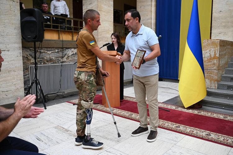 38 родин закарпатських військових та ветеранів отримали сертифікати на житло
