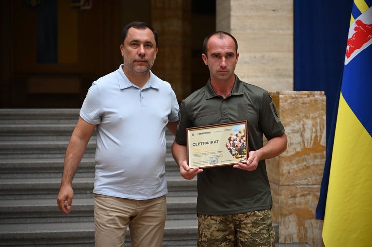 38 родин закарпатських військових та ветеранів отримали сертифікати на житло