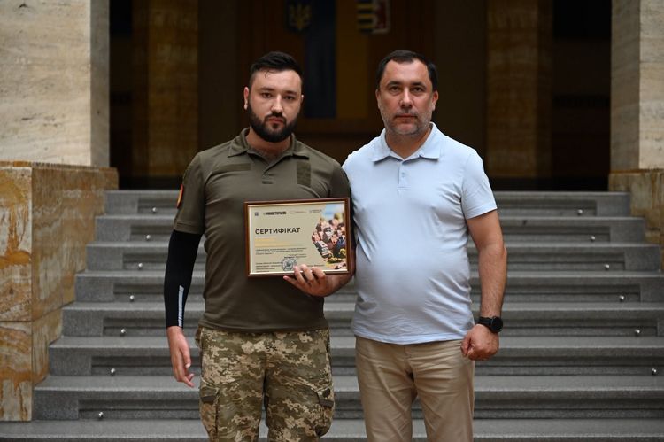 38 родин закарпатських військових та ветеранів отримали сертифікати на житло