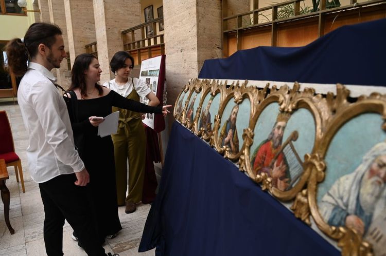 Студентки Закарпатської академії мистецтв відреставрували сакральні пам'ятки XVIII–XIX ст.