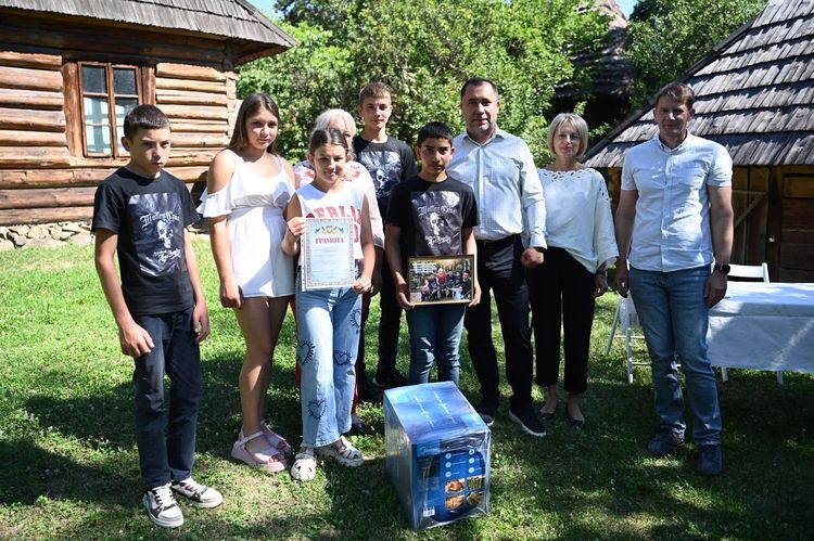 «Моя сім’я – мій оберіг»: в Ужгороді відзначили переможців обласного фотоконкурсу
