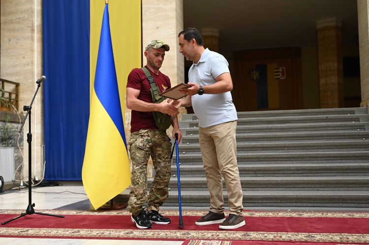 38 родин закарпатських військових та ветеранів отримали сертифікати на житло