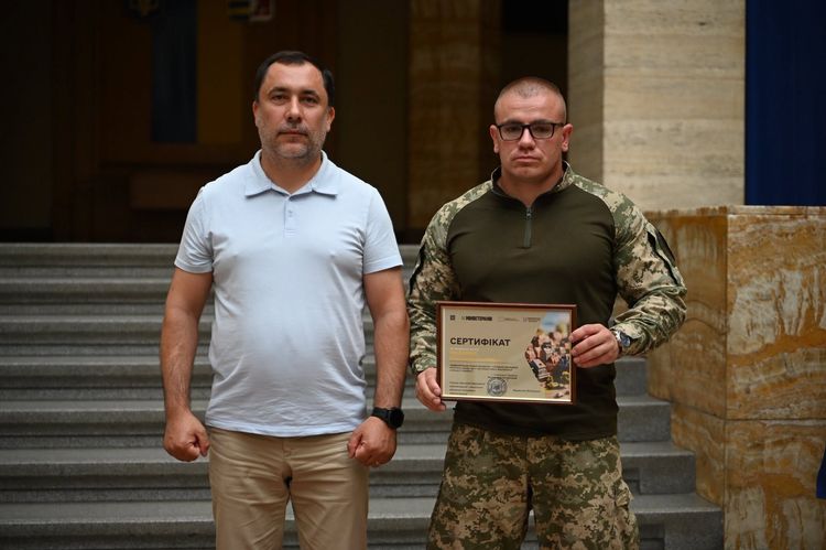 38 родин закарпатських військових та ветеранів отримали сертифікати на житло