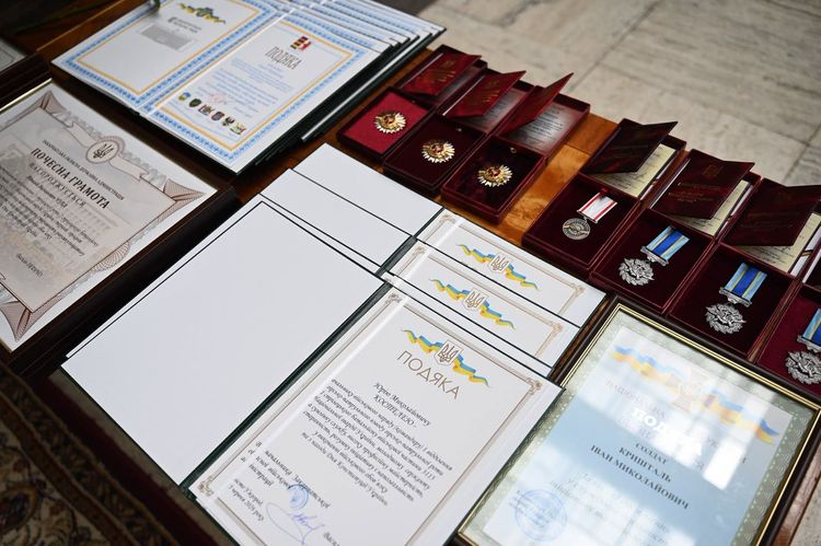 Закарпатських нацгвардійців відзначили з нагоди Дня Конституції України