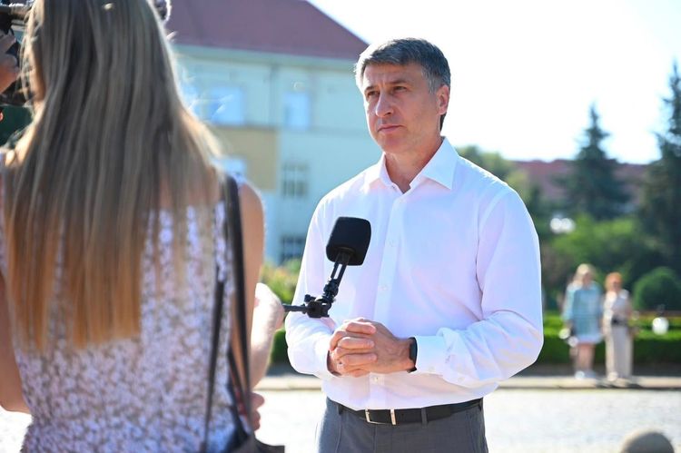 В обласному центрі Закарпаття відзначили 30-ту річницю з дня прийняття Конституції України