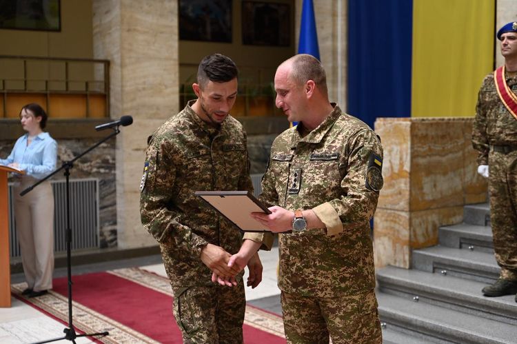 Закарпатських нацгвардійців відзначили з нагоди Дня Конституції України
