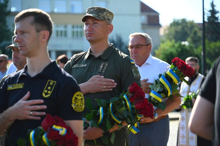 В обласному центрі Закарпаття відзначили 30-ту річницю з дня прийняття Конституції України