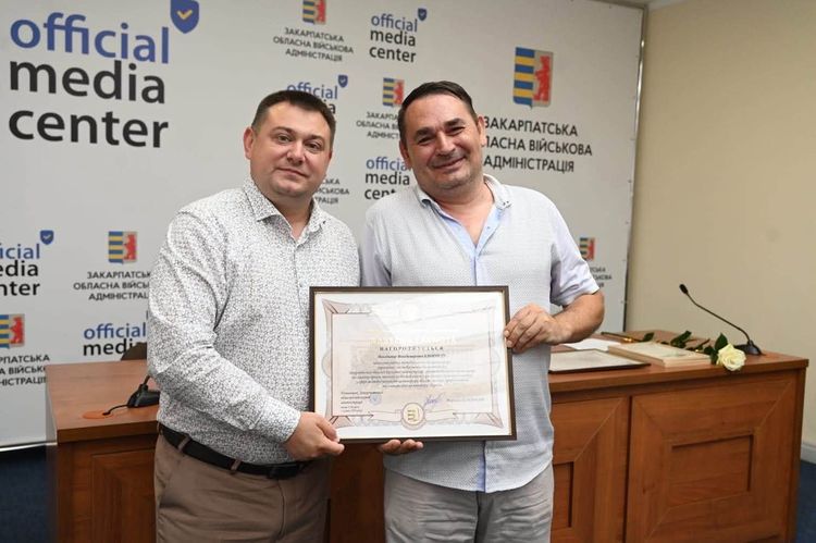 Ростислав Пріцак вручив почесні відзнаки провідним архітекторам Закарпаття