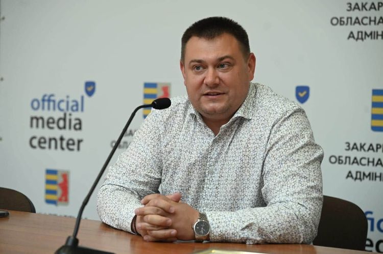 Ростислав Пріцак вручив почесні відзнаки провідним архітекторам Закарпаття