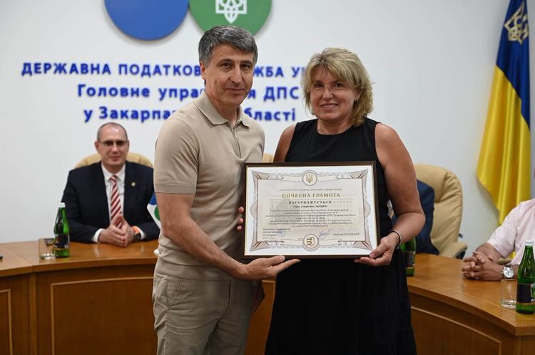 Мирослав Білецький відзначив податківців Закарпаття з нагоди професійного свята