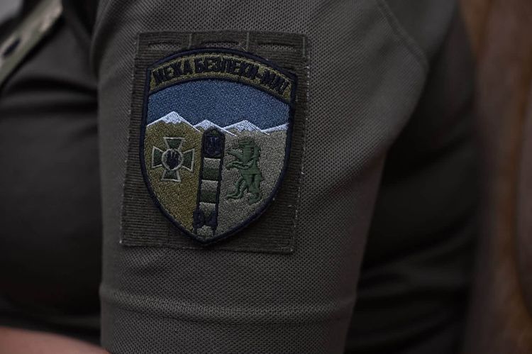 Правопорядок на кордоні, ситуація в пунктах пропуску та контрактна служба в лавах ДПСУ – брифінг прикордонників