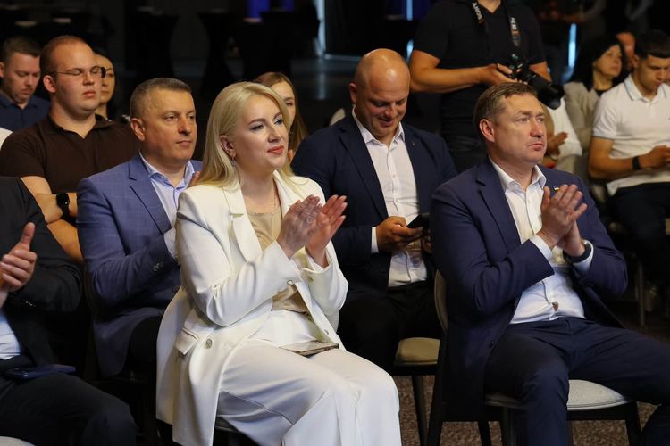 На форумі у Львові підбили підсумки президентського проєкту «Карпатська зміна»