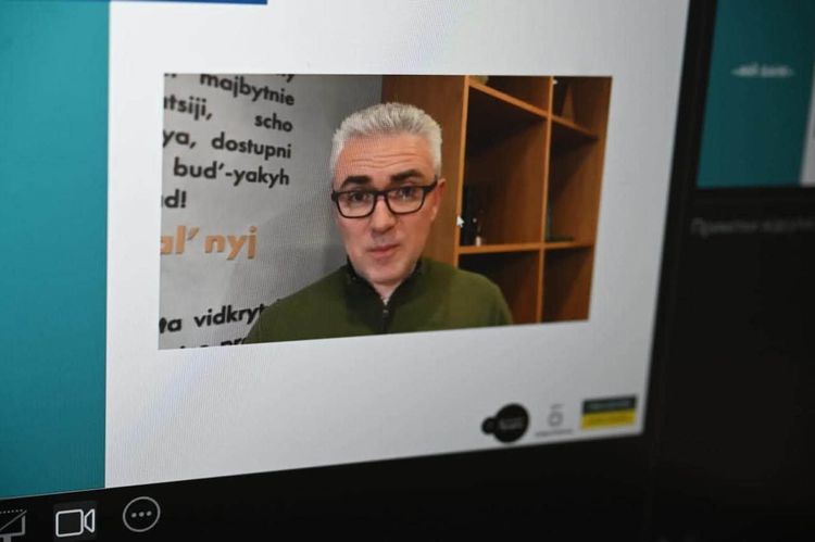 В Ужгороді стартував дводенний тренінг «Безбар’єрність. Коректна комунікація»