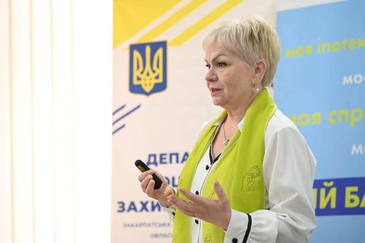 В Ужгороді стартував дводенний тренінг «Безбар’єрність. Коректна комунікація»