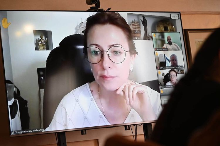 Закарпатським підприємцям роз'яснили новий порядок перепідтвердження статусу критичності та правила обліку сумісників