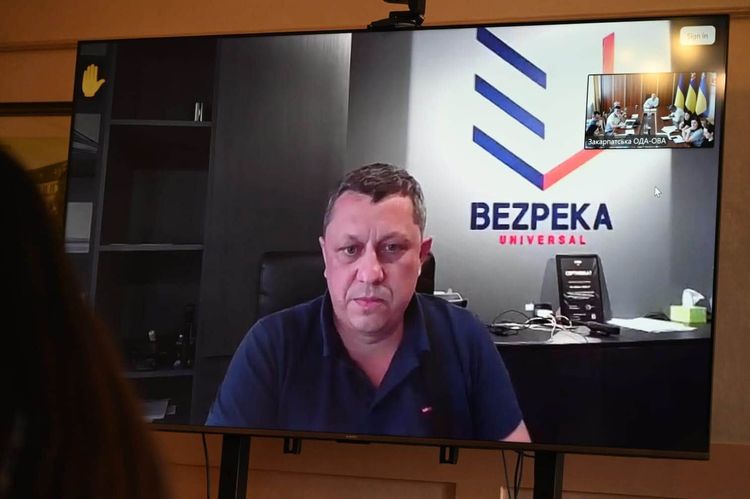 Закарпатським підприємцям роз'яснили новий порядок перепідтвердження статусу критичності та правила обліку сумісників