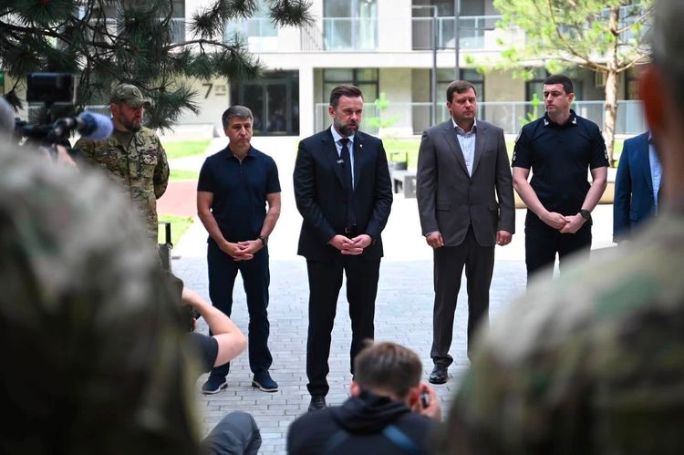 В Ужгороді три родини військових отримали нове житло 