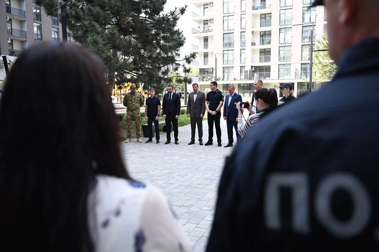В Ужгороді три родини військових отримали нове житло 