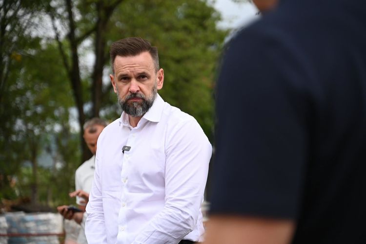 Мирослав Білецький та Віктор Микита проінспектували масштабну реконструкцію школи в Ільниці