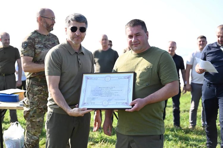 Близько 800 учасників об’єднав військово-патріотичний збір «Карпатський щит 2026» на Хустщині