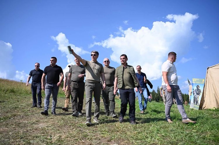 Близько 800 учасників об’єднав військово-патріотичний збір «Карпатський щит 2026» на Хустщині