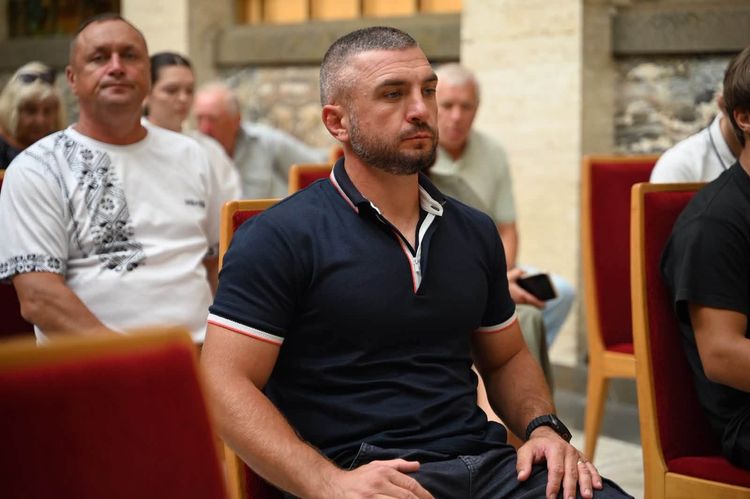 В атріумі ОВА відзначили найкращих тренерів області та їхніх вихованців