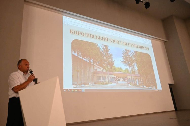 На Закарпатті обговорили ключові питання розвитку освітньої галузі