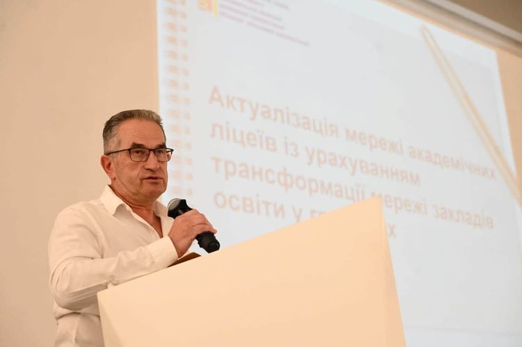 На Закарпатті обговорили ключові питання розвитку освітньої галузі