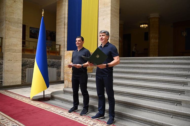 В атріумі ОВА відзначили фіналістів проєкту «Пліч-о-пліч Всеукраїнські шкільні ліги»