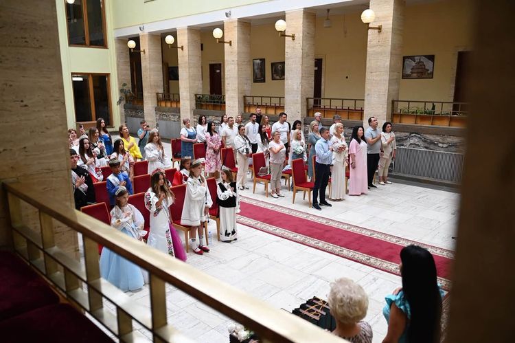 Мирослав Білецький відзначив переможців конкурсу «Міні Міс & Міні Містер Закарпаття»