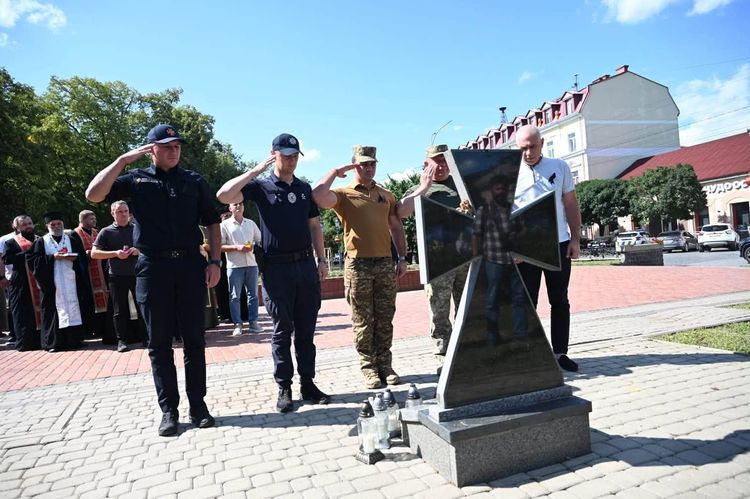 В Ужгороді вшанували пам'ять жертв російського полону