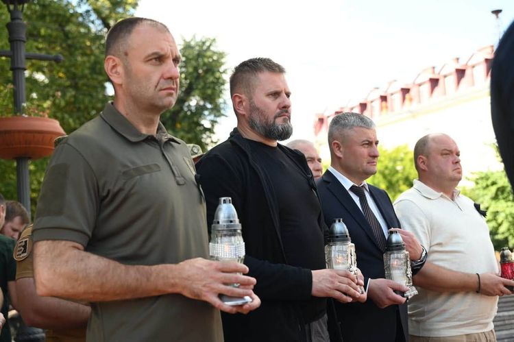 В Ужгороді вшанували пам'ять жертв російського полону