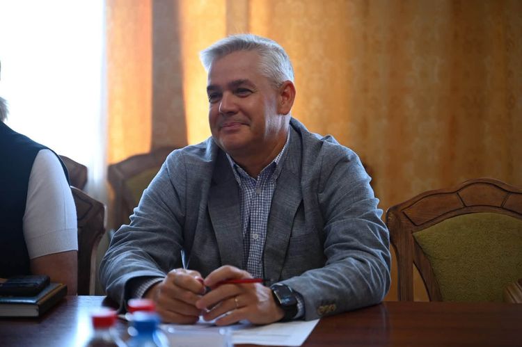 У Закарпатській ОВА відбулася зустріч із тимчасово повіреною у справах Канади