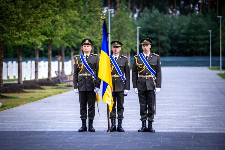 Представники ОВА взяли участь у церемонії поховання п'яти невідомих воїнів на НВМК