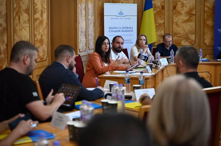 У Закарпатській ОВА обговорили шляхи професійної адаптації та зайнятості ветеранів