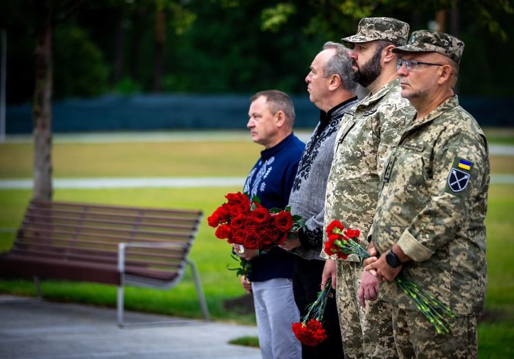 Представники ОВА взяли участь у церемонії поховання п'яти невідомих воїнів на НВМК