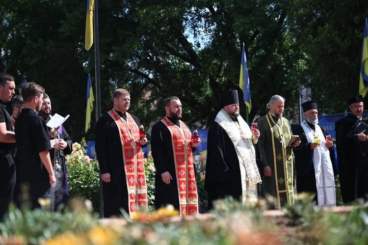 В Ужгороді вшанували пам'ять жертв російського полону