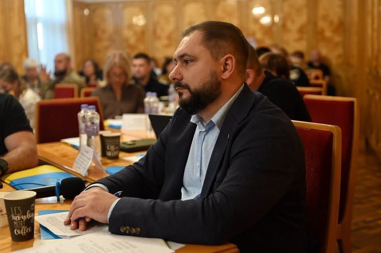 У Закарпатській ОВА обговорили шляхи професійної адаптації та зайнятості ветеранів