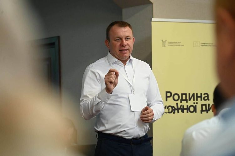 Безпечне середовище для дітей: на Закарпатті стартували тренінги для голів ТГ