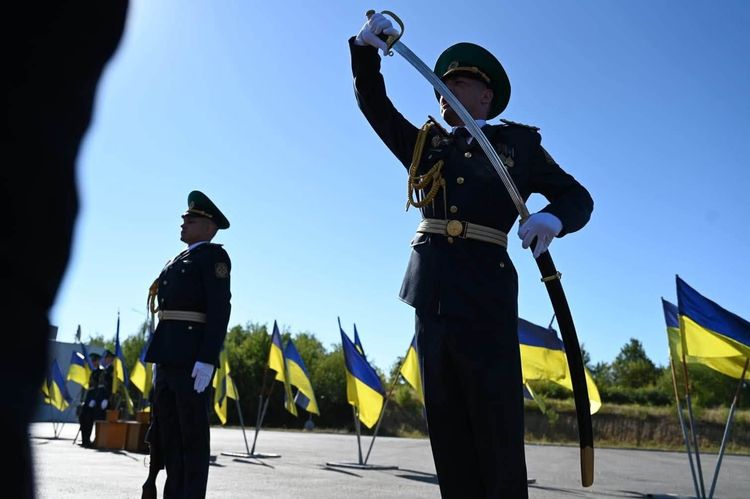  Закарпаття першим зустріло прах полковника Євгена Коновальця на рідній землі